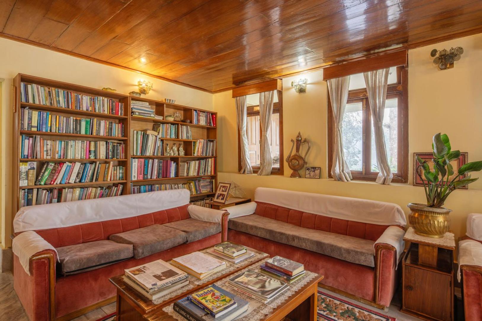 La Ipsing Farm By Stayvista - 3 Bhk Villa With Balcony, Mountain View, Indoor Games, And Pet Friendly Samdong Dış mekan fotoğraf